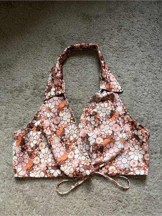 Tops - Floral Halter Tie-Front Crop Top in Brown & Pink
